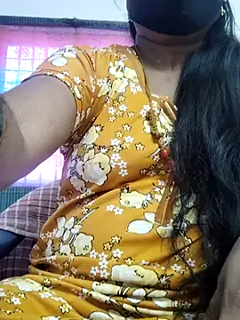 Snapshot of Tamilrojanew chatting on May 16, 2026, 10:14 am Tamilrojanew online show from May 16, 2026, 10:14 am