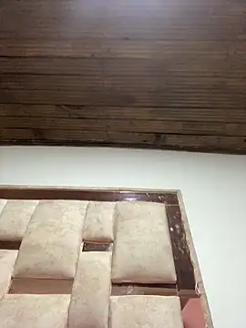 Little aphrodite online show from February 18, 2026, 12:01 pm