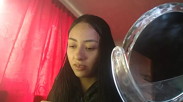 Snapshot of Little_aphrodite chatting on December 5, 2025, 7:45 pm Little aphrodite online show from December 5, 2025, 7:45 pm