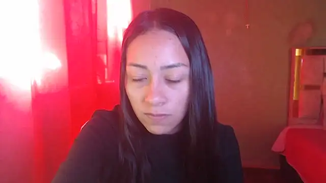 Snapshot of Little_aphrodite chatting on October 30, 2025, 8:39 pm Little aphrodite online show from October 30, 2025, 8:39 pm