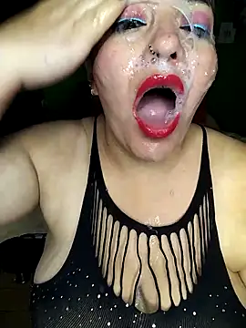 Snapshot of emily_sweet13 chatting on February 19, 2026, 1:35 am emily sweet13 online show from February 19, 2026, 1:35 am