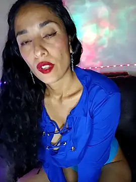 chloewildd  online show from May 29, 2026, 3:45 am