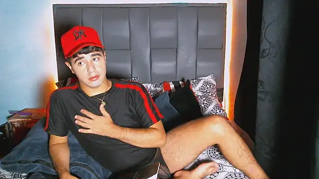 Snapshot of beautiful_james chatting on December 21, 2024, 3:14 am beautiful james online show from December 21, 2024, 3:14 am