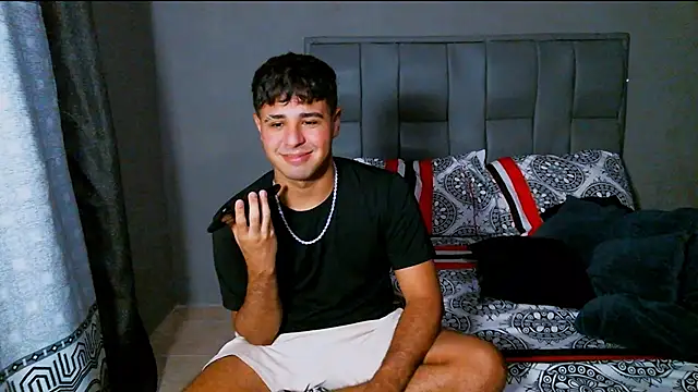 Snapshot of beautiful_james chatting on January 30, 2025, 3:11 am beautiful james online show from January 30, 2025, 3:11 am