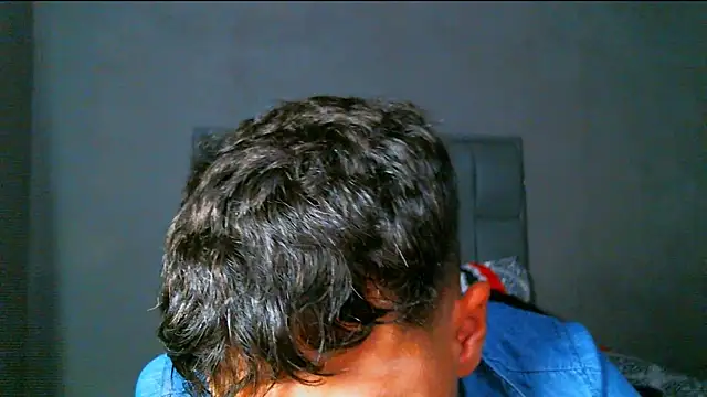 Snapshot of beautiful_james chatting on January 24, 2025, 3:43 am beautiful james online show from January 24, 2025, 3:43 am