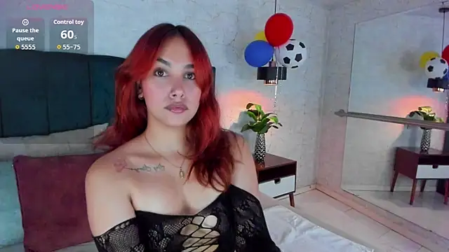 Snapshot of AdeleAndersonn chatting on June 18, 2026, 5:07 pm AdeleAndersonn online show from June 18, 2026, 5:07 pm