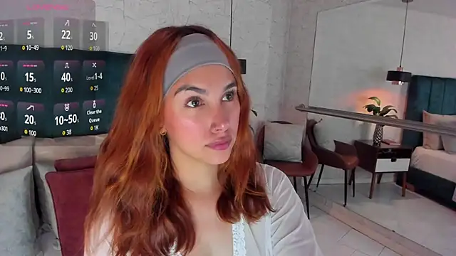 Snapshot of AdeleAndersonn chatting on March 12, 2026, 8:35 pm AdeleAndersonn online show from March 12, 2026, 8:35 pm