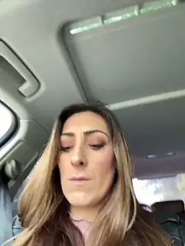 Snapshot of SwissKatyAndy chatting on May 11, 2026, 8:27 am SwissKatyAndy online show from May 11, 2026, 8:27 am