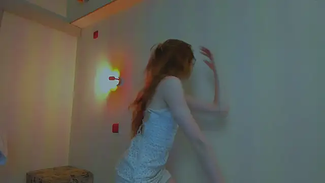 Snapshot of Fire_Luna chatting on April 26, 2026, 4:32 am Fire Luna online show from April 26, 2026, 4:32 am