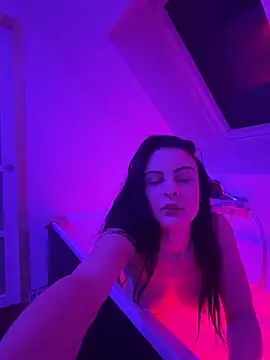 Snapshot of lenalux chatting on November 30, 2025, 4:19 pm lenalux online show from November 30, 2025, 4:19 pm