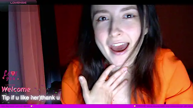 Snapshot of LilyXSky chatting on October 19, 2025, 3:37 pm LilyXSky online show from October 19, 2025, 3:37 pm