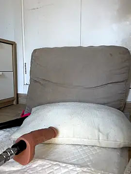 AlaskaLover online show from October 25, 2025, 9:08 am