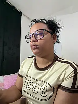 Snapshot of angela_angels_ chatting on July 23, 2026, 2:31 am angela angels online show from July 23, 2026, 2:31 am