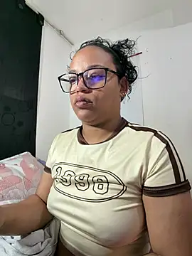 Snapshot of angela_angels_ chatting on July 22, 2026, 1:57 pm angela angels online show from July 22, 2026, 1:57 pm