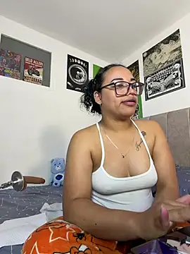 Snapshot of angela_angels_ chatting on July 16, 2026, 1:57 am angela angels online show from July 16, 2026, 1:57 am