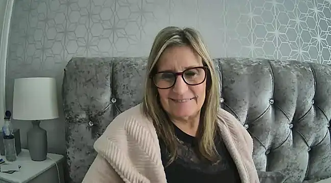 Additive Mature Linda online show from January 20, 2025, 2:46 pm