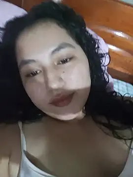Snapshot of Pelusitaculona chatting on August 4, 2026, 5:45 am Pelusitaculona online show from August 4, 2026, 5:45 am