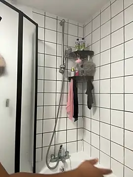 vanilla chocolate23 online show from November 1, 2025, 10:20 am