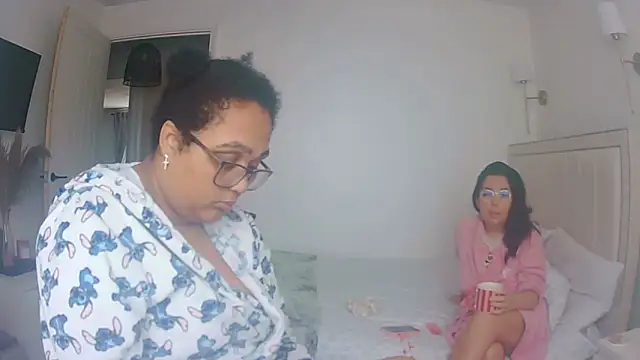 Snapshot of vanilla_chocolate23 chatting on April 10, 2026, 11:06 am vanilla chocolate23 online show from April 10, 2026, 11:06 am