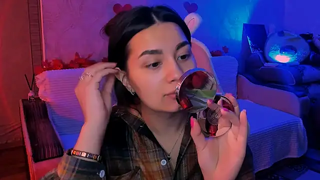 Swee Alicee online show from March 14, 2026, 7:03 am