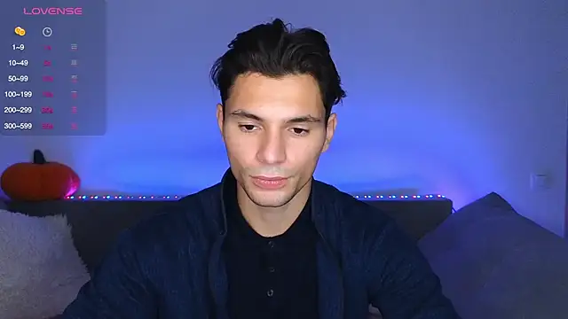 Snapshot of denlover1 chatting on October 9, 2025, 8:26 am denlover1 online show from October 9, 2025, 8:26 am