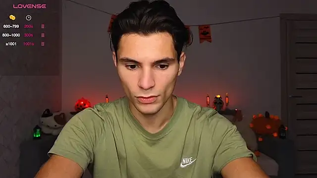 Snapshot of denlover1 chatting on October 14, 2025, 6:47 am denlover1 online show from October 14, 2025, 6:47 am