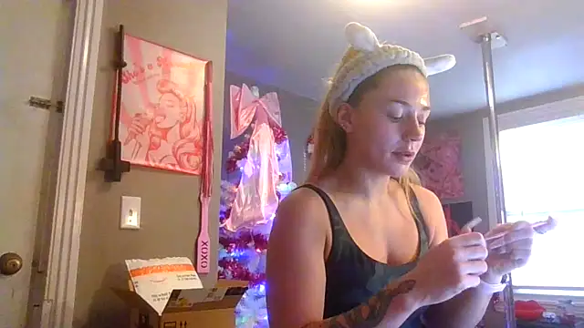 lexybabyxo online show from December 22, 2025, 12:49 pm