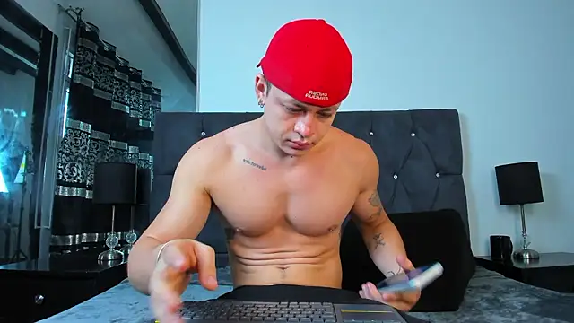 Angel Cuervo online show from March 19, 2026, 12:49 pm