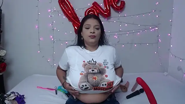 Nicol Love0 online show from February 22, 2025, 12:18 pm