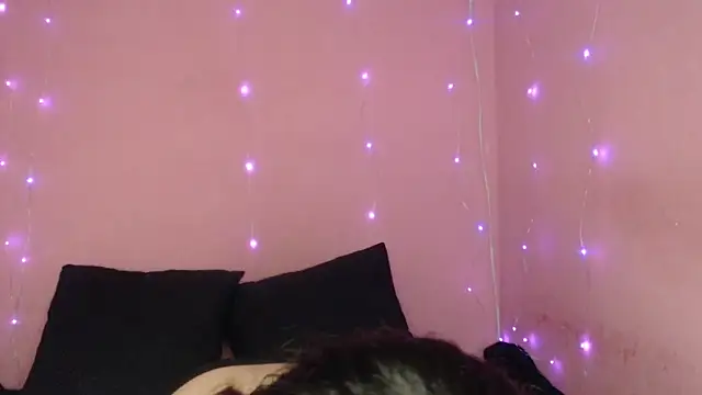 Valery Collins18 online show from December 11, 2024, 8:07 pm