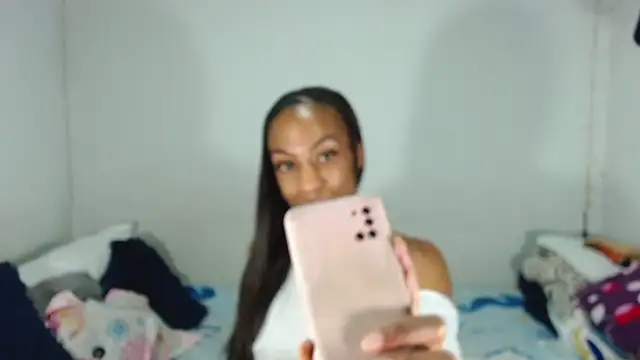 Snapshot of JessicaEbony chatting on December 5, 2025, 2:43 am JessicaEbony online show from December 5, 2025, 2:43 am