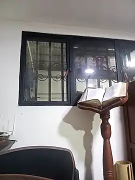 Snapshot of Katy_facefuck7 chatting on April 11, 2026, 1:02 am Katy facefuck7 online show from April 11, 2026, 1:02 am