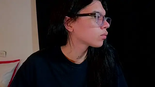 Samantha Rusell online show from July 23, 2026, 5:31 pm