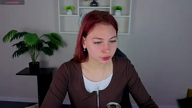 Snapshot of Miss_you_kiss chatting on May 16, 2026, 1:04 am Miss you kiss online show from May 16, 2026, 1:04 am