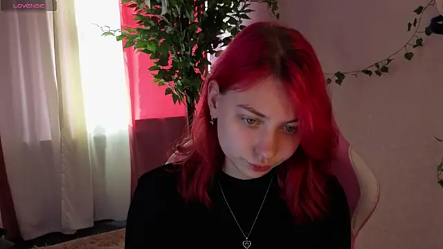 Snapshot of Miss_you_kiss chatting on April 28, 2026, 9:24 am Miss you kiss online show from April 28, 2026, 9:24 am