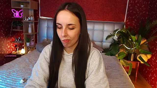 Snapshot of AuroraAksnesss chatting on February 10, 2025, 5:30 pm AuroraAksnesss online show from February 10, 2025, 5:30 pm