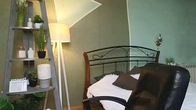 Snapshot of AuroraAksnesss chatting on March 5, 2025, 10:22 am AuroraAksnesss online show from March 5, 2025, 10:22 am