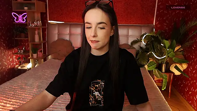 Snapshot of AuroraAksnesss chatting on February 5, 2025, 3:42 pm AuroraAksnesss online show from February 5, 2025, 3:42 pm