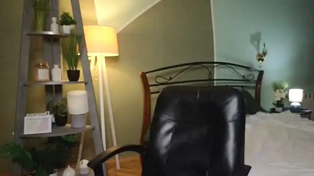 Snapshot of AuroraAksnesss chatting on March 6, 2025, 4:07 pm AuroraAksnesss online show from March 6, 2025, 4:07 pm