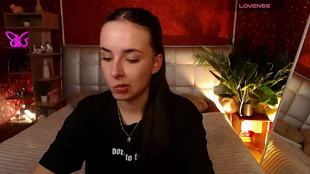 Snapshot of AuroraAksnesss chatting on March 14, 2025, 5:35 pm AuroraAksnesss online show from March 14, 2025, 5:35 pm