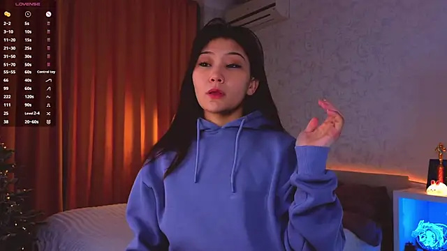 Renochka online show from December 16, 2025, 6:06 am