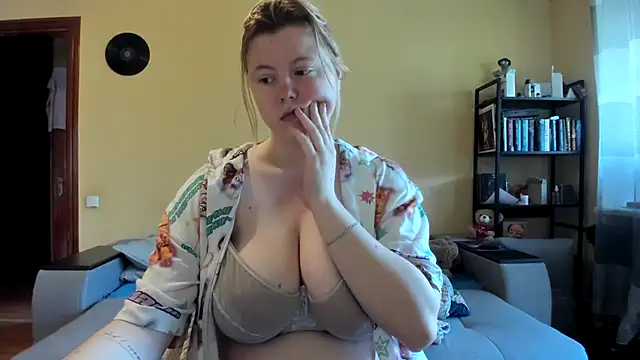 LillyDepp online show from April 30, 2026, 1:51 pm