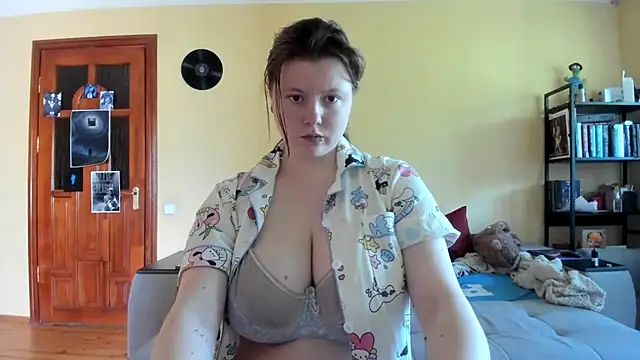 LillyDepp online show from May 6, 2026, 11:58 am