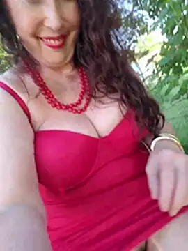 Snapshot of GypsyEsmeralda chatting on June 11, 2026, 3:31 pm GypsyEsmeralda online show from June 11, 2026, 3:31 pm