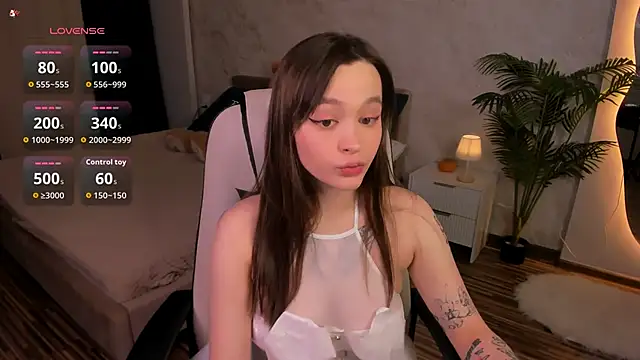 Snapshot of BadScarlet1 chatting on November 16, 2025, 1:27 pm BadScarlet1 online show from November 16, 2025, 1:27 pm