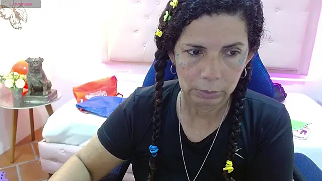 Snapshot of sila_bolum chatting on June 12, 2026, 7:00 pm sila bolum online show from June 12, 2026, 7:00 pm
