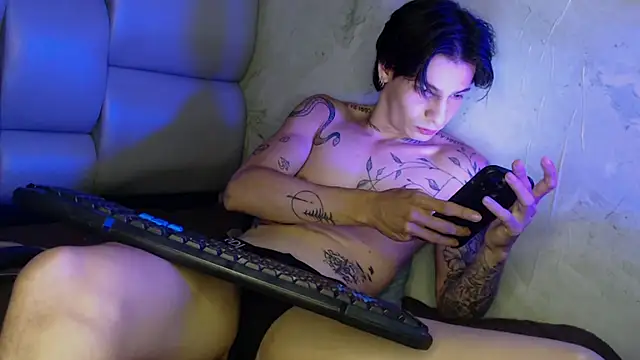 Snapshot of Apolo_Hidalgo01 chatting on October 3, 2025, 11:28 pm Apolo Hidalgo01 online show from October 3, 2025, 11:28 pm