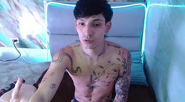 Snapshot of Apolo_Hidalgo01 chatting on March 16, 2025, 4:23 pm Apolo Hidalgo01 online show from March 16, 2025, 4:23 pm