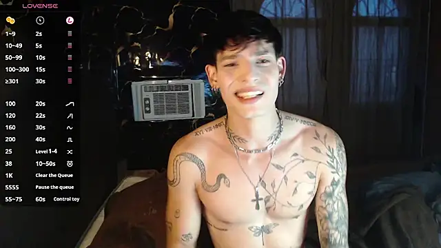 Snapshot of Apolo_Hidalgo01 chatting on December 3, 2025, 10:31 pm Apolo Hidalgo01 online show from December 3, 2025, 10:31 pm