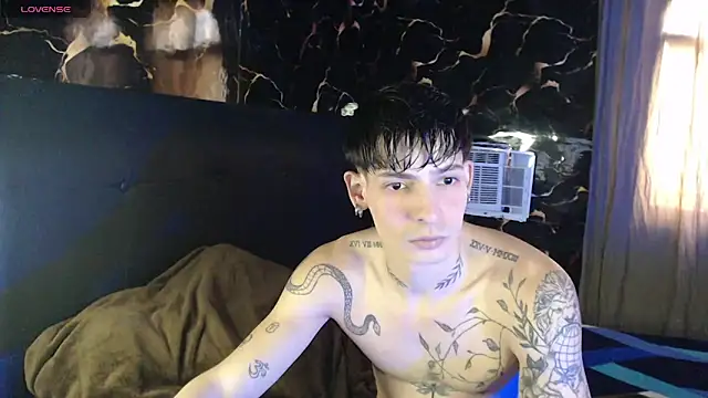 Snapshot of Apolo_Hidalgo01 chatting on June 21, 2026, 9:42 pm Apolo Hidalgo01 online show from June 21, 2026, 9:42 pm